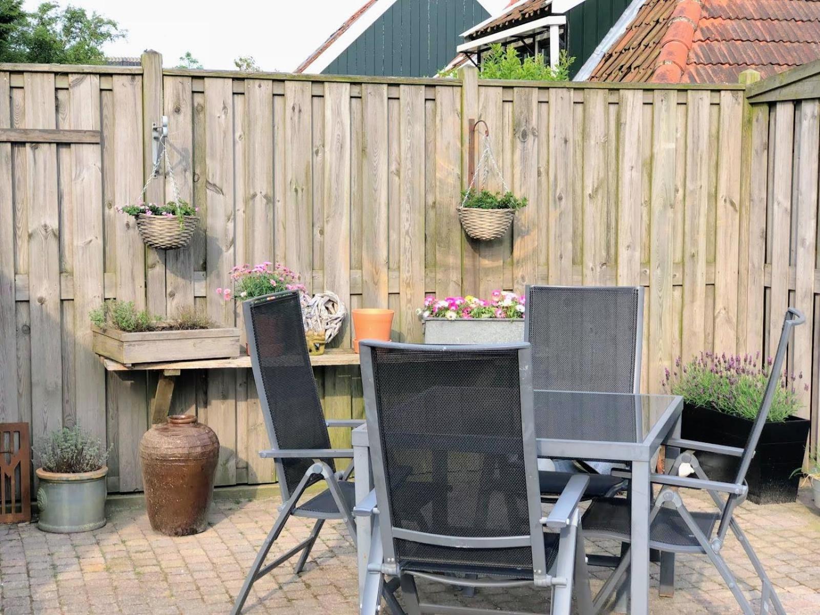 It Gasthus Apartment Baaiduinen Екстериор снимка